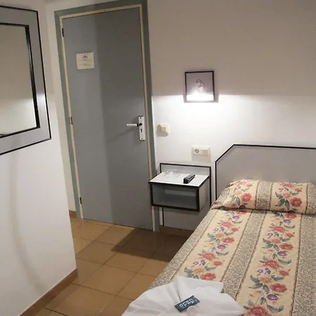 La Entrada 2*